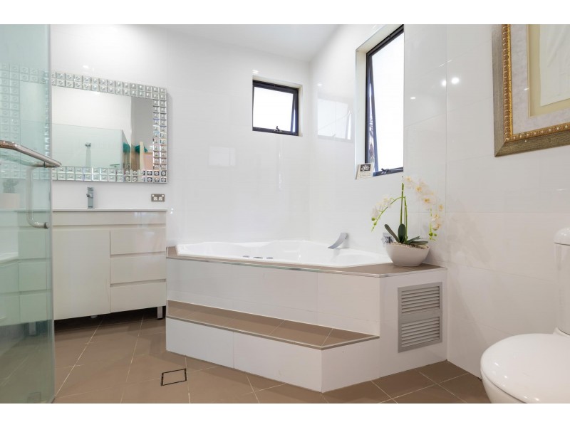 16 Mary Place, Long Beach NSW 2536