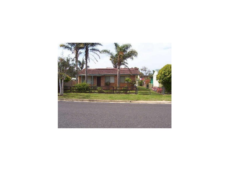 32 AINSLIE PARADE, Tomakin NSW 2537