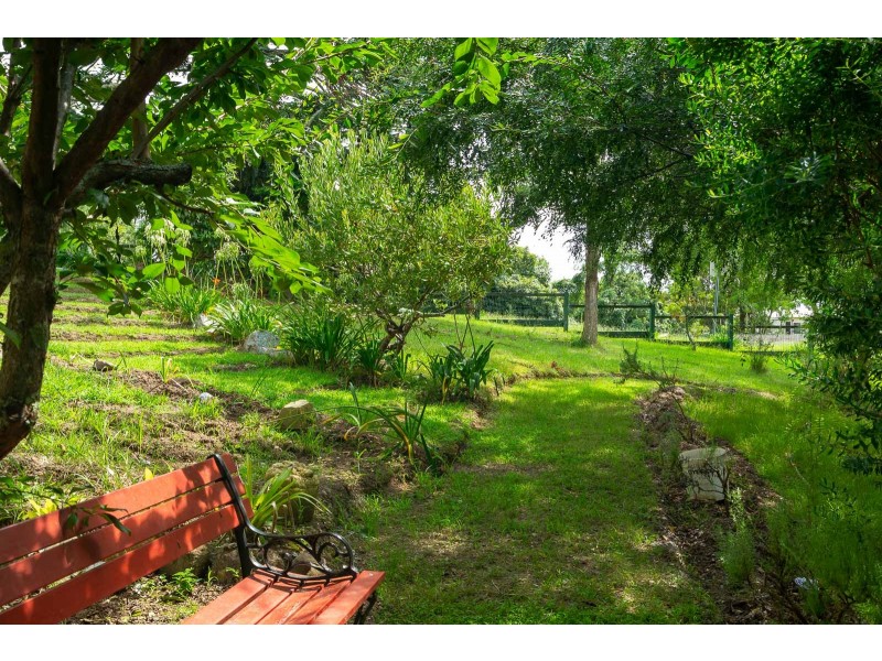 1 Runnyford Road, Nelligen NSW 2536