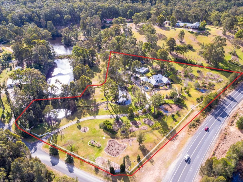 8 Cors Parade, North Batemans Bay NSW 2536