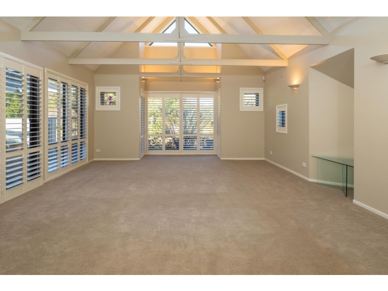 8 Cors Parade, North Batemans Bay NSW 2536