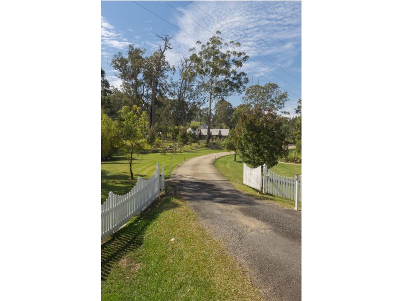8 Cors Parade, North Batemans Bay NSW 2536