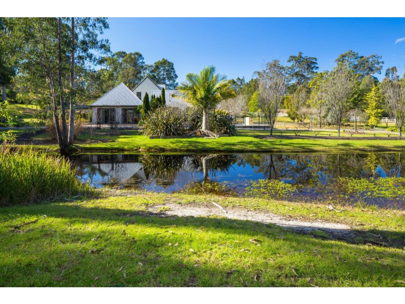 8 Cors Parade, North Batemans Bay NSW 2536