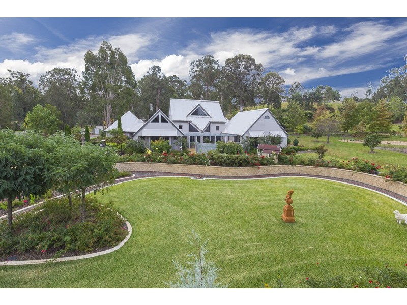 8 Cors Parade, North Batemans Bay NSW 2536