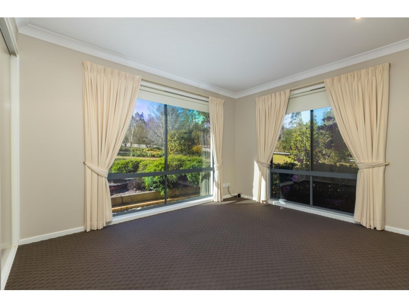 8 Cors Parade, North Batemans Bay NSW 2536