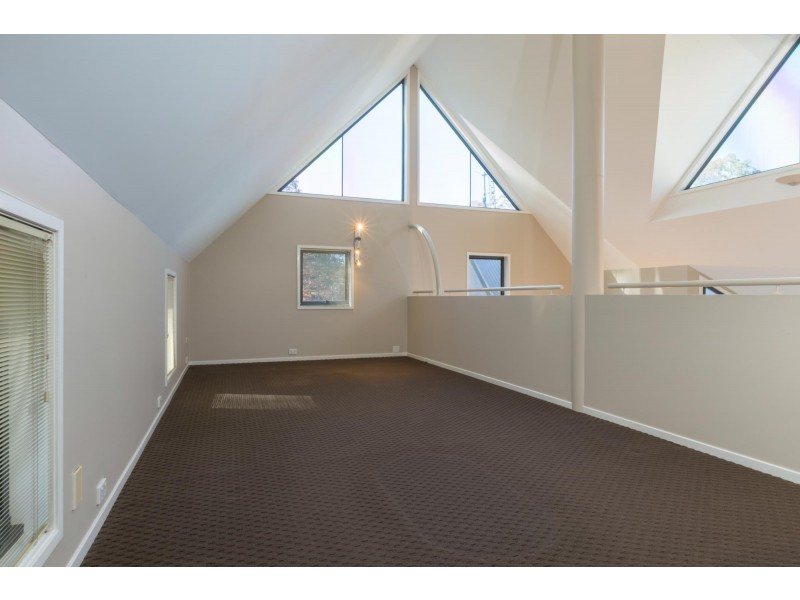 8 Cors Parade, North Batemans Bay NSW 2536