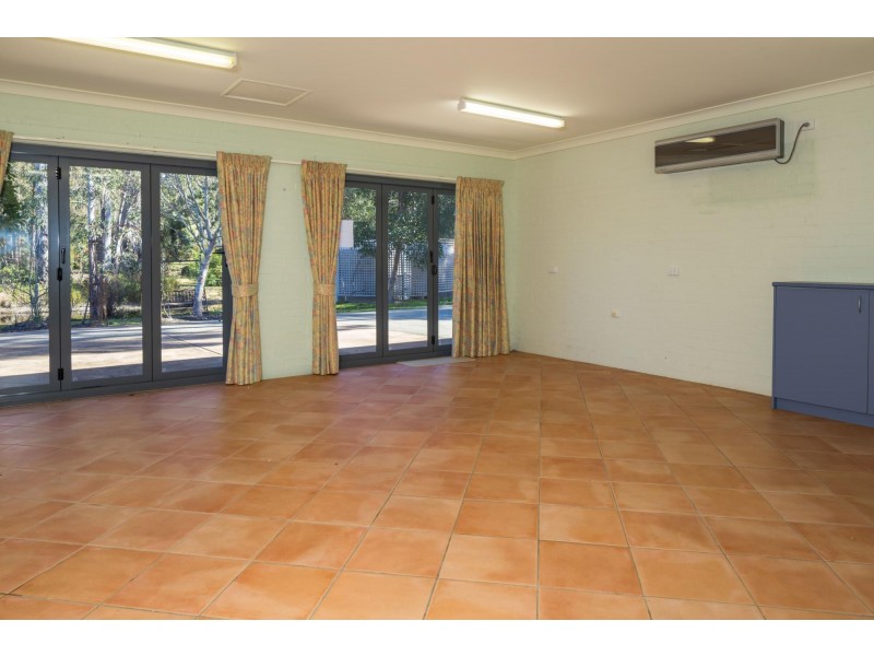 8 Cors Parade, North Batemans Bay NSW 2536