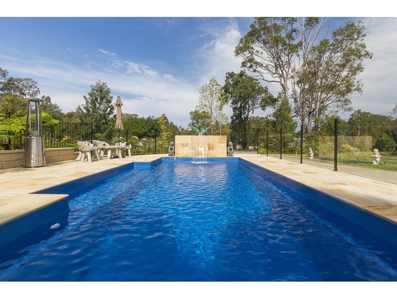 8 Cors Parade, North Batemans Bay NSW 2536