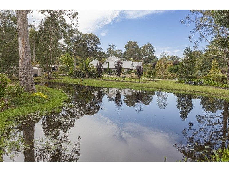 8 Cors Parade, North Batemans Bay NSW 2536