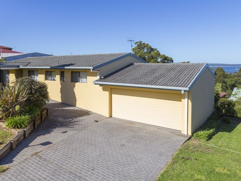21 Calga Crescent, Catalina NSW 2536