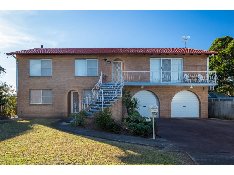 17 Wattle Crescent, Batehaven NSW 2536