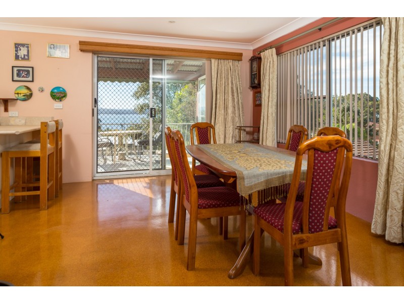 17 Wattle Crescent, Batehaven NSW 2536