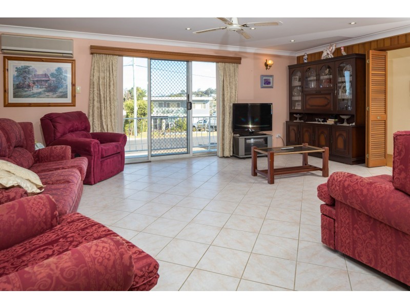 17 Wattle Crescent, Batehaven NSW 2536