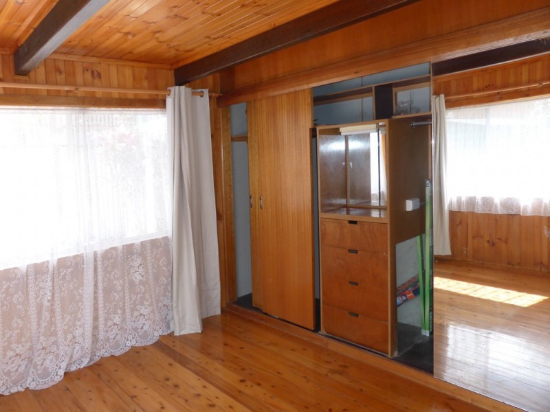 6 Valley Road, Sunshine Bay NSW 2536