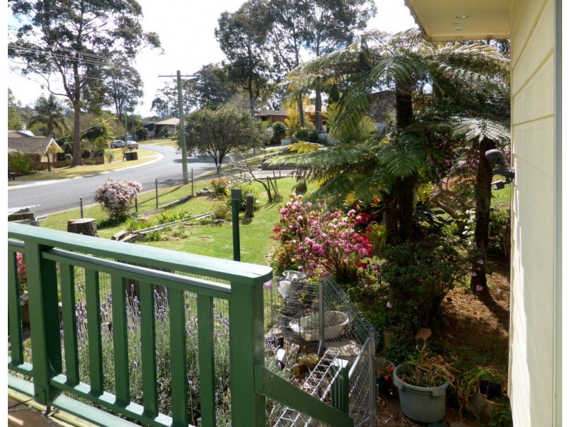 6 Valley Road, Sunshine Bay NSW 2536