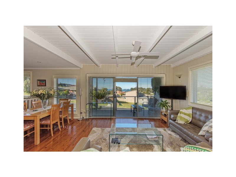 24 Calton Road, Batehaven NSW 2536