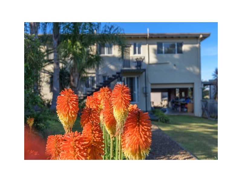 24 Calton Road, Batehaven NSW 2536