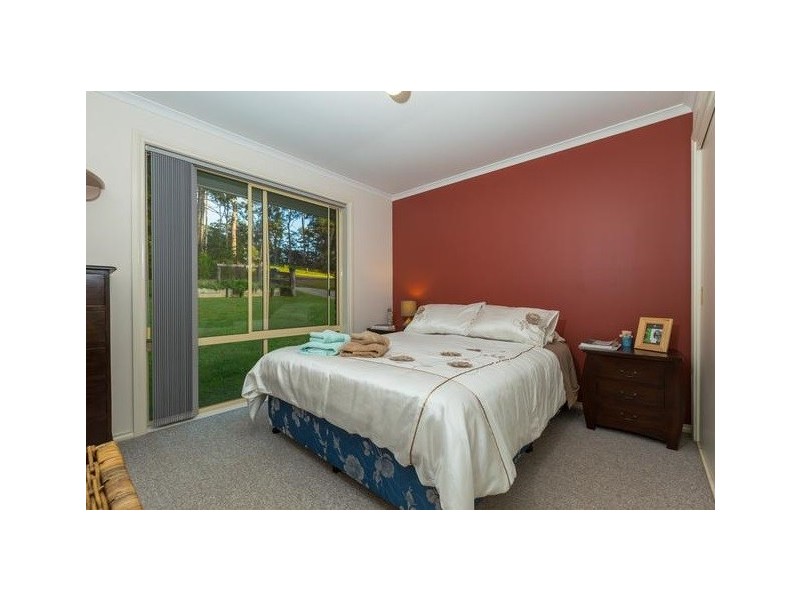 11 Barrakee Drive, Long Beach NSW 2536