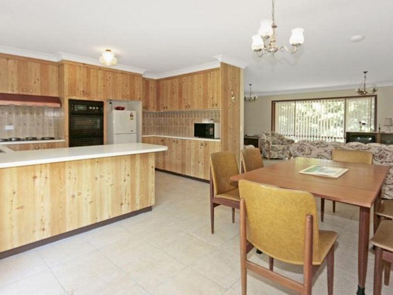 52 Pacific Road, Surf Beach NSW 2536