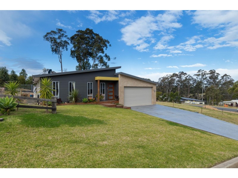 1 Apple Berry Place, Batemans Bay NSW 2536