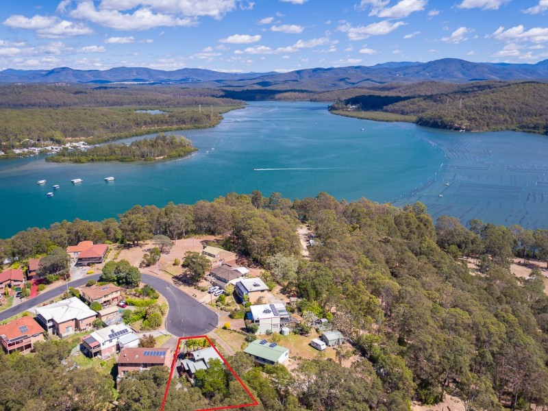 6 Penthouse Place, North Batemans Bay NSW 2536