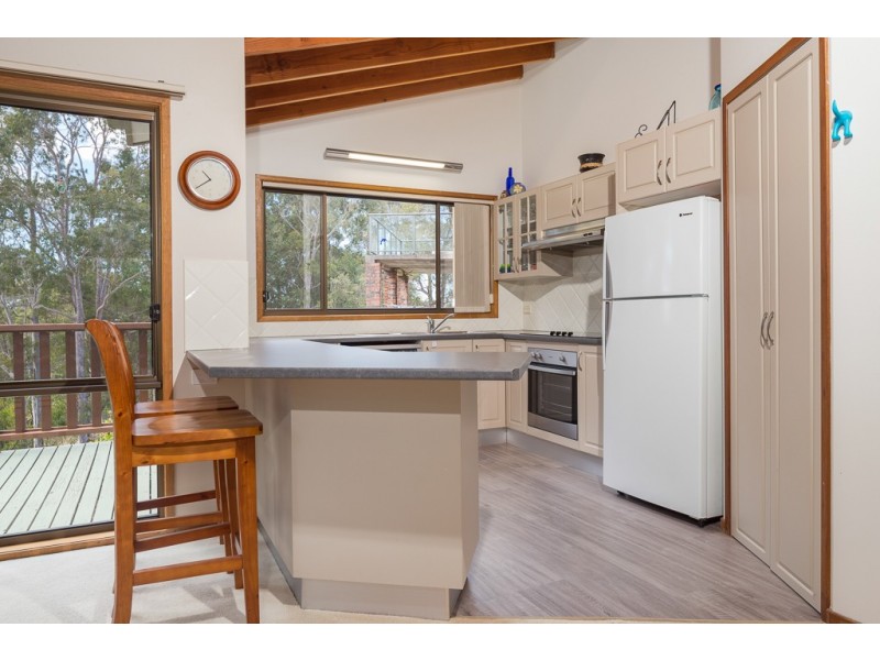 6 Penthouse Place, North Batemans Bay NSW 2536