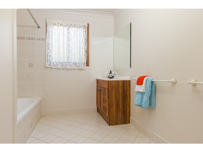 6 Penthouse Place, North Batemans Bay NSW 2536