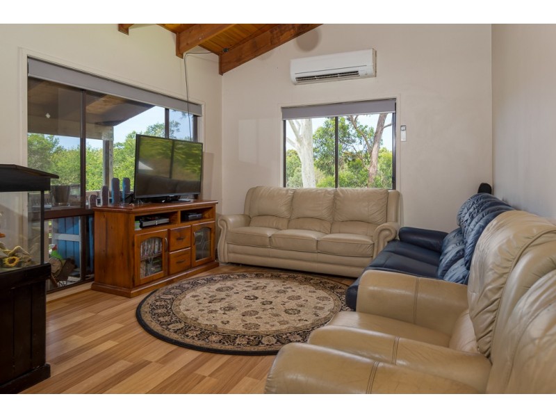 10 Berrima Parade, Surfside NSW 2536