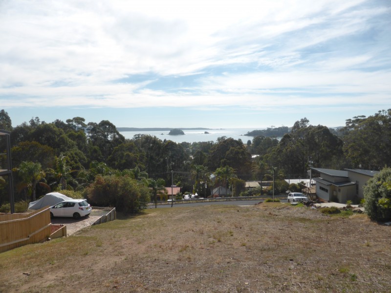 42 Catalina Drive, Catalina NSW 2536