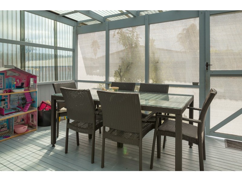 18 Belbowrie Parade, Maloneys Beach NSW 2536