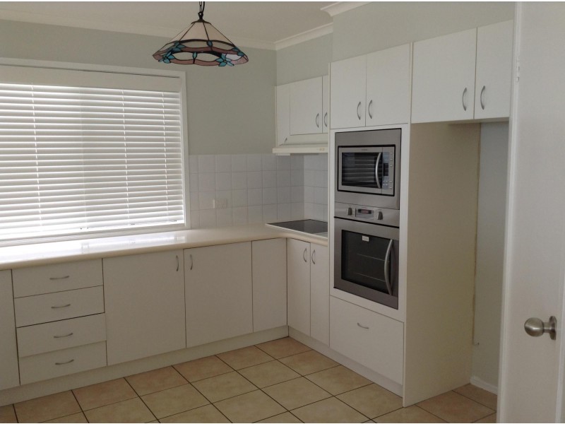 2/368 Beach Road, Batehaven NSW 2536
