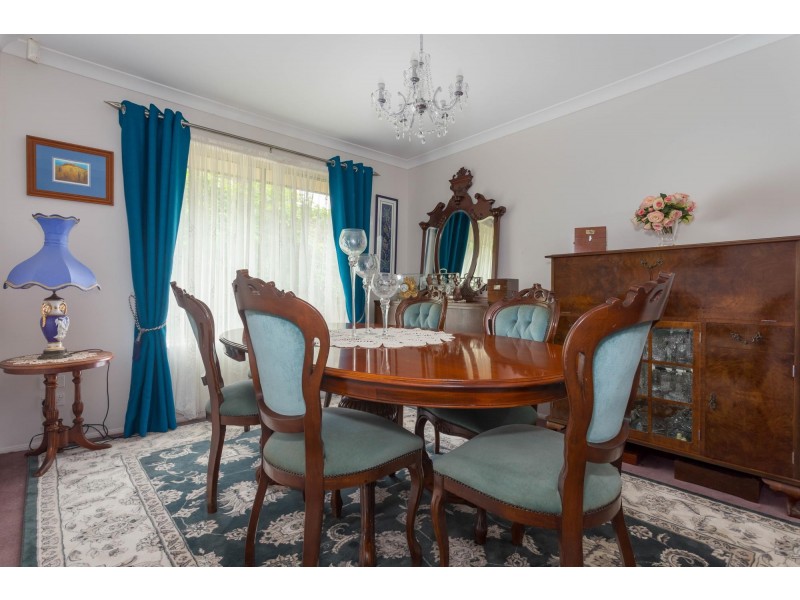 39 Canning Crescent, Sunshine Bay NSW 2536