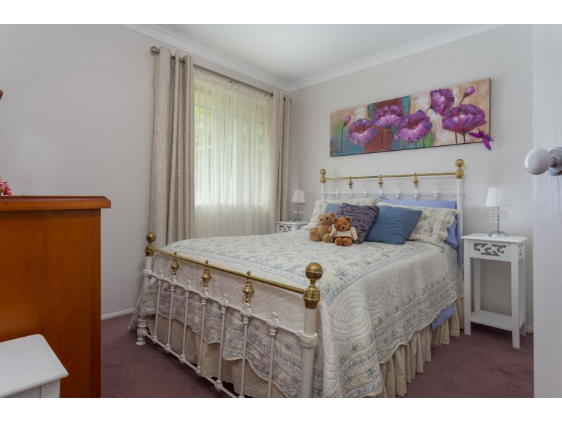 39 Canning Crescent, Sunshine Bay NSW 2536