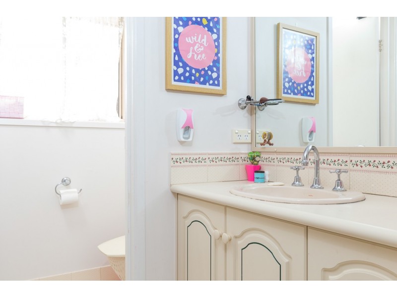 15 Osprey Place, Surfside NSW 2536