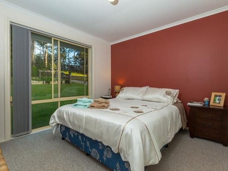 11 Barakee Drive, Long Beach NSW 2536