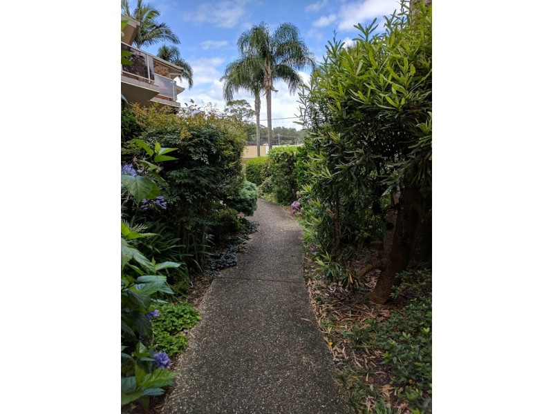 10/272 – 276 Beach Road, Batehaven NSW 2536