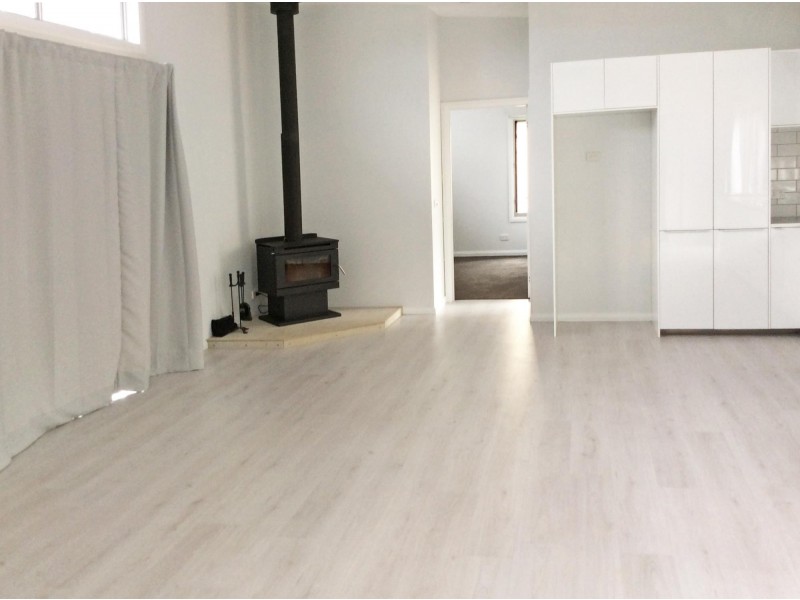 8 Broomfield Crescent, Long Beach NSW 2536