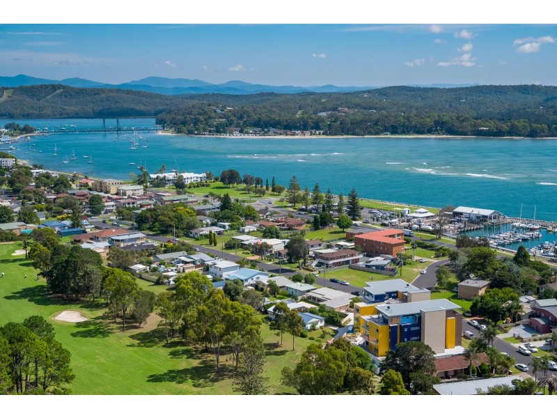 14/30 Golf Links Drive, Batemans Bay NSW 2536