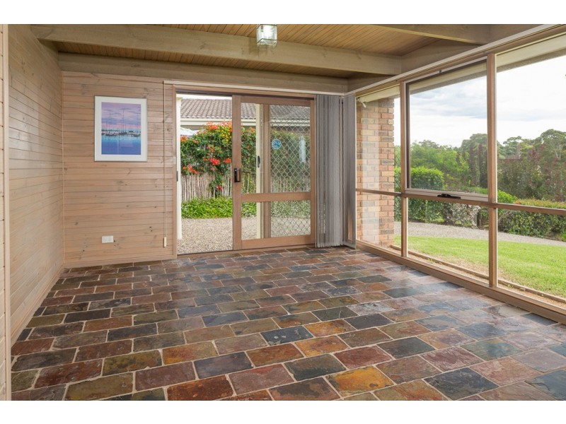 6 Merriwee Avenue, Malua Bay NSW 2536