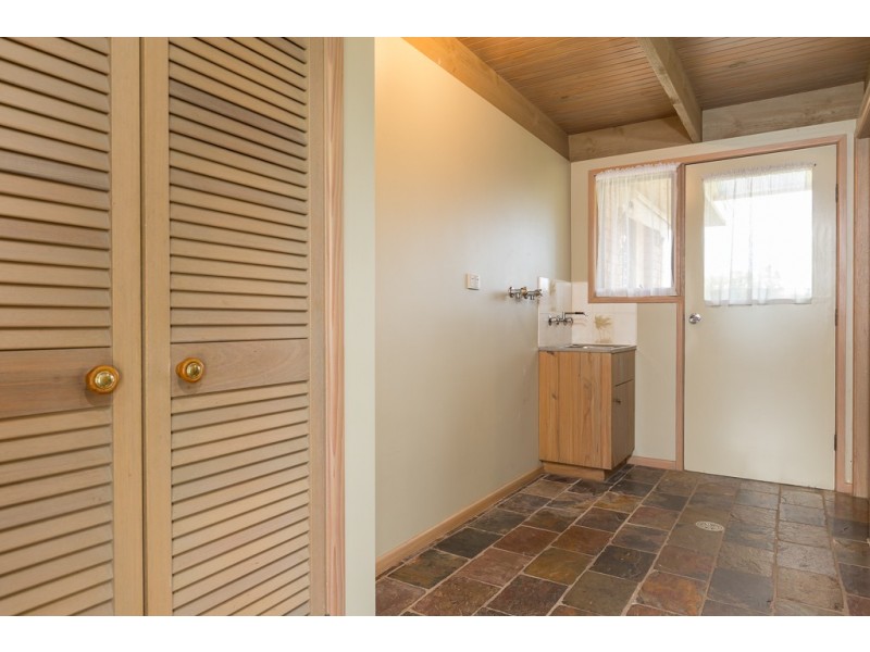 6 Merriwee Avenue, Malua Bay NSW 2536