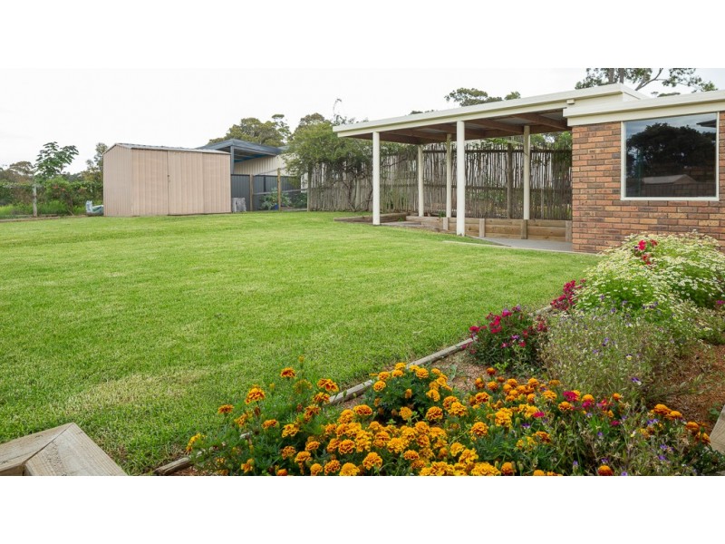 6 Merriwee Avenue, Malua Bay NSW 2536