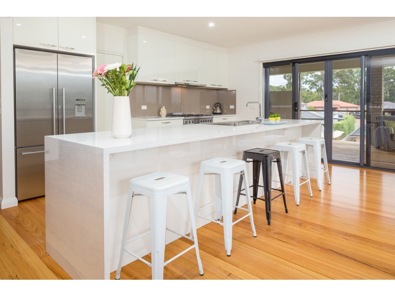 3 Hunter Place, Sunshine Bay NSW 2536