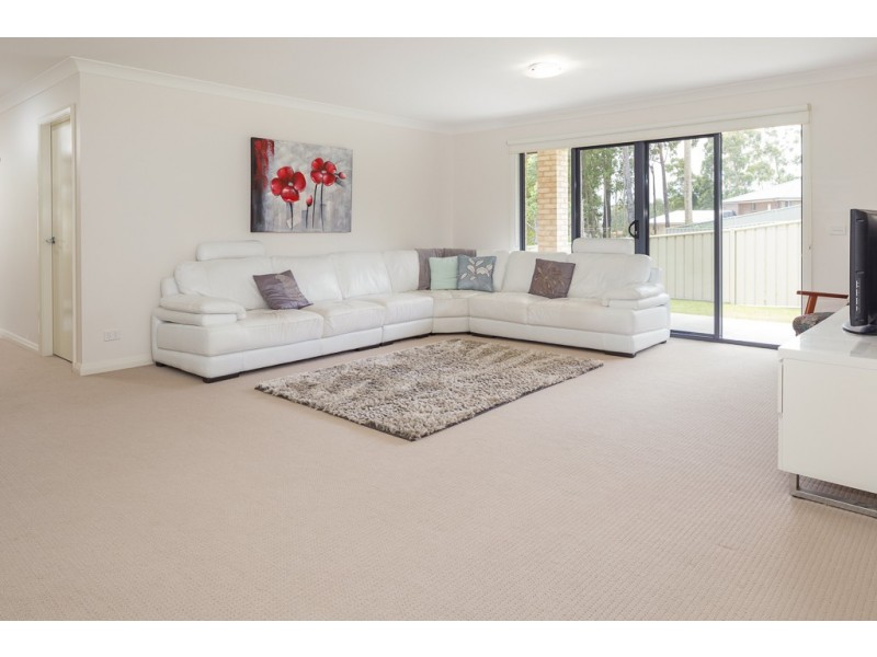 3 Hunter Place, Sunshine Bay NSW 2536