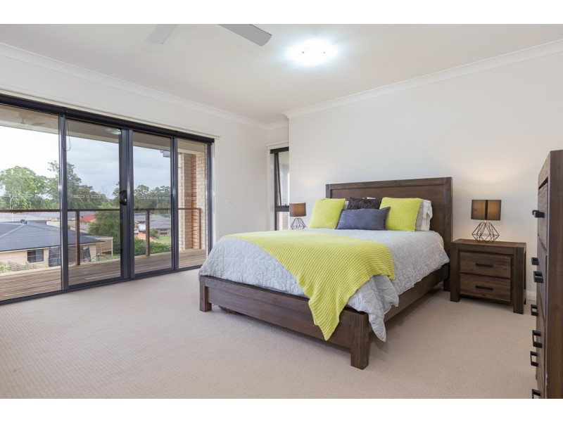 3 Hunter Place, Sunshine Bay NSW 2536