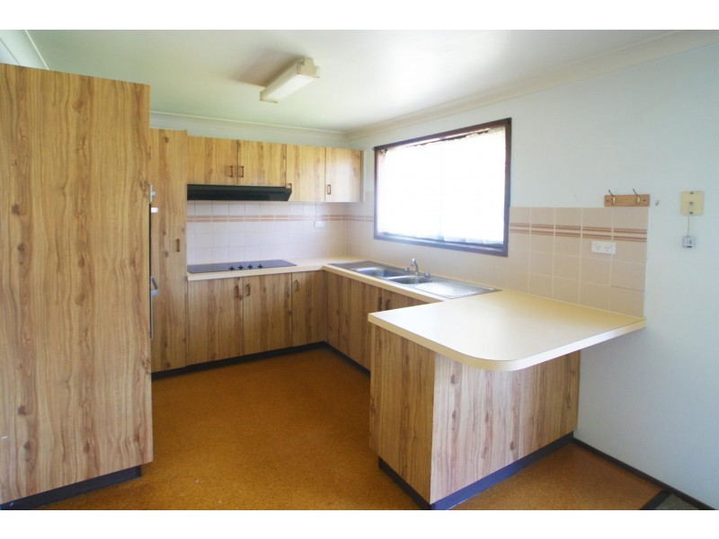 13 Marina Avenue, Surfside NSW 2536