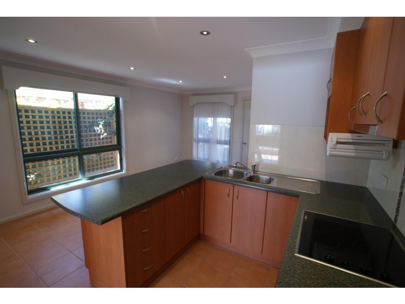 2/9 Mawson Place, Sunshine Bay NSW 2536