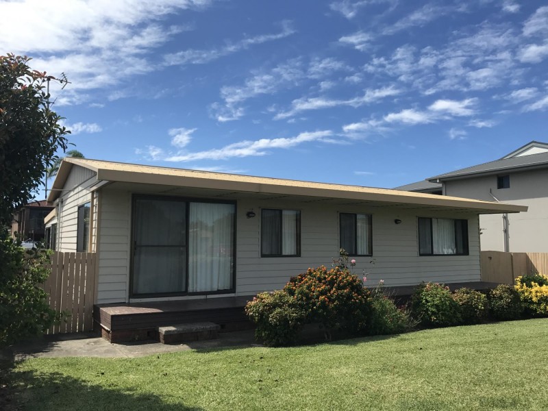 8 Belbowrie Parade, Maloneys Beach NSW 2536