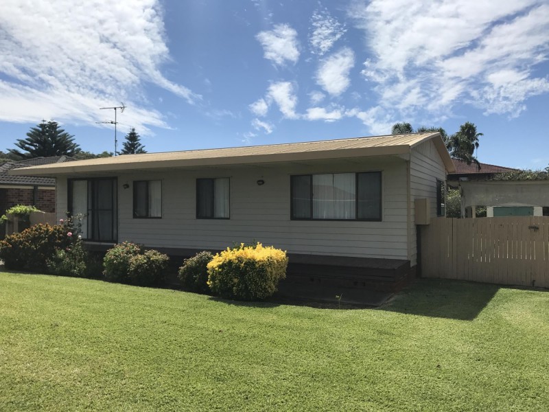 8 Belbowrie Parade, Maloneys Beach NSW 2536