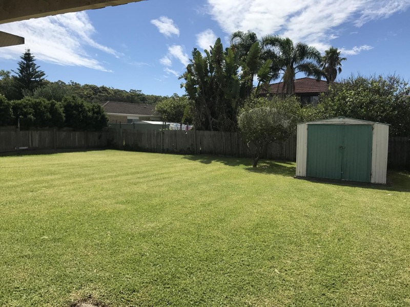 8 Belbowrie Parade, Maloneys Beach NSW 2536