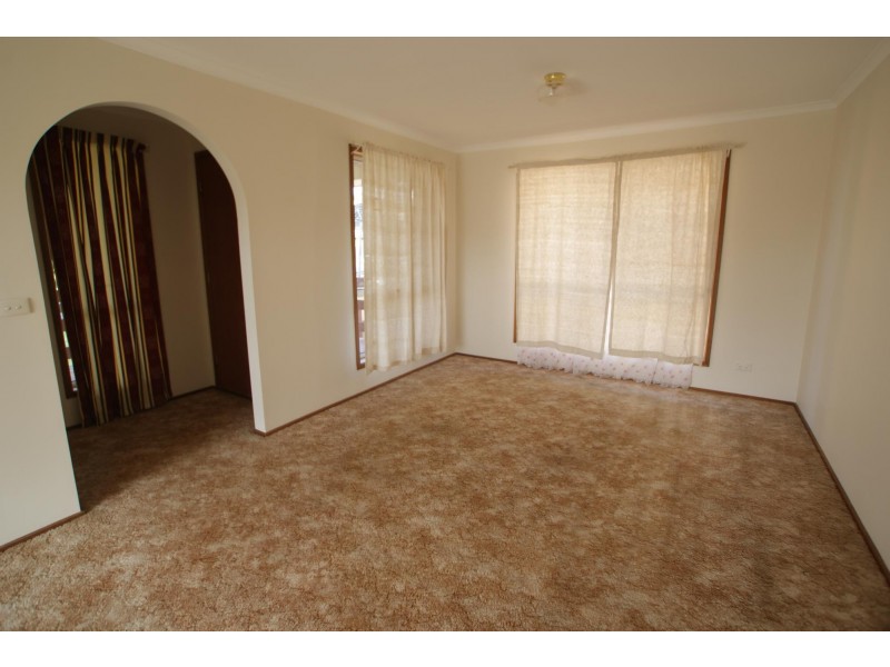 2 Joseph Street, Batehaven NSW 2536